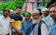 हाईकोर्ट में अवध बार एसोसिएशन के नवनिर्वाचित अध्यक्ष ने सूफी संत हजरत मखदूम अशरफ का किया दर्शन, चादर की पगड़ी बांध कर हुआ इस्तकबाल
