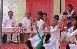 सररस्वती शिशु मंदिर में 77वां स्वतंत्रता दिवस मनाया, चीफ गेस्ट के रूप में पूर्व मंत्री धर्मराज निषाद ने की शिरकत, रंगारंगा कार्यक्रमों में बच्चों ने बेहतरीन प्रस्तुति दी