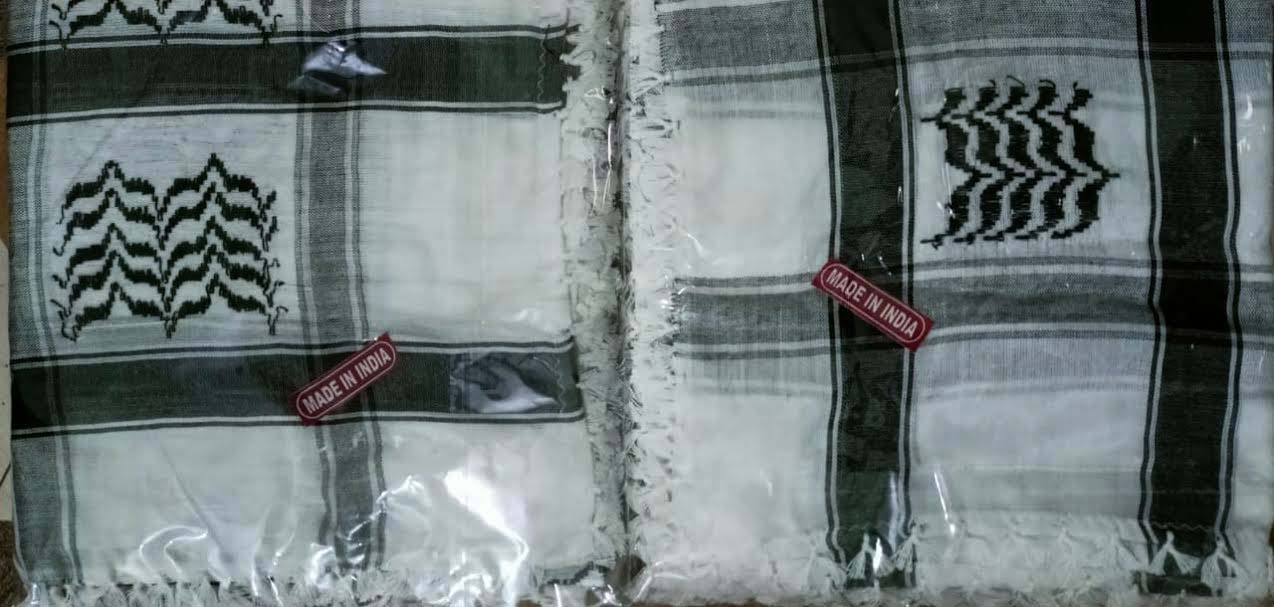 इजरायल-हमास की जंग का दायरा बढ़ने से अंबेडकरनगर के टांडा के अरफात रुमाल की बढ़ी मांग : युद्ध के मातमी व गमगीन माहौल में खाड़ी देशों में काले- सफेद रंग के अरफात रुमाल का इस्तेमाल ज्यादा