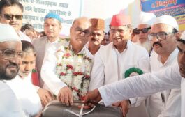 समाजिक संस्था बशीर फाउंडेशन की पहल : सांसद लालजी वर्मा, विधायक राममूर्ति वर्मा, पूर्व एमएलसी विशाल वर्मा के हाथों 21 विधवा महिलाओं में हुआ सिलाई मशीन का वितरण