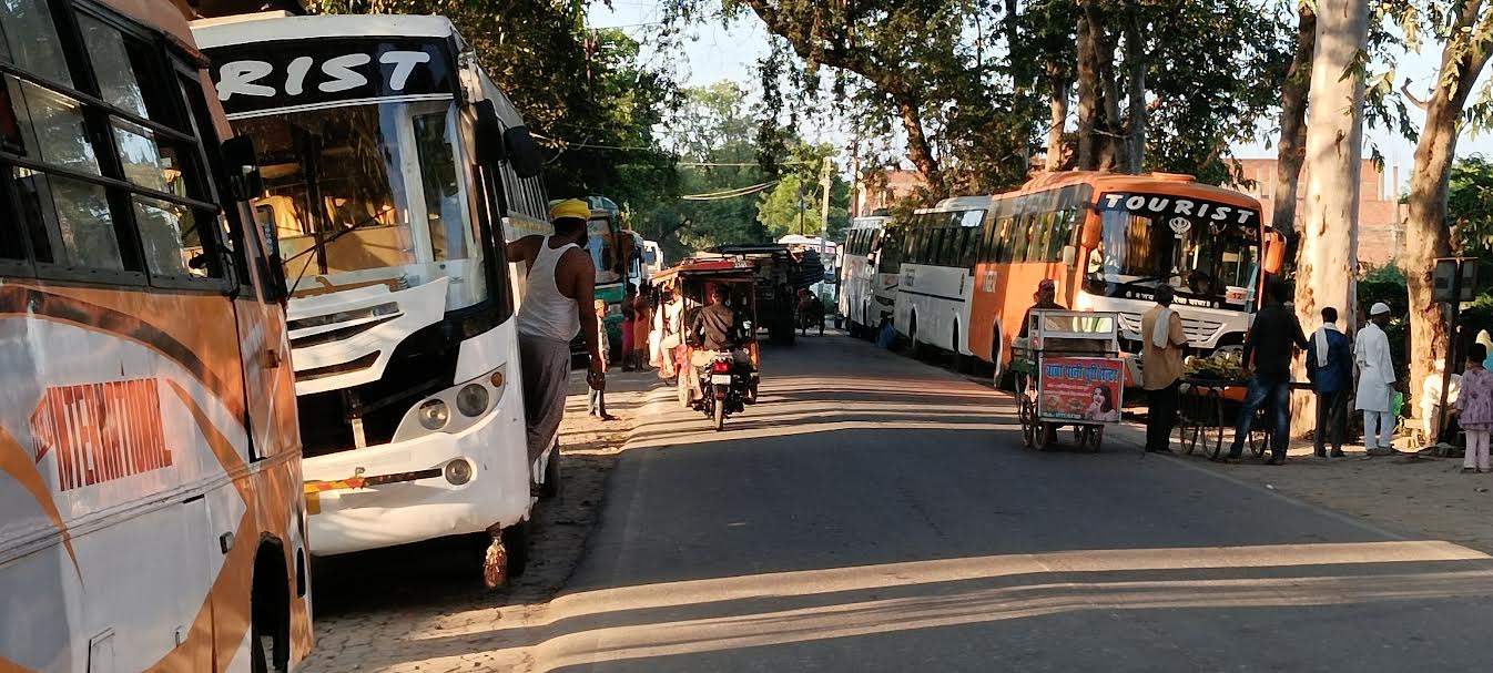 आई लव मोहम्मद प्रकरण : बरेली में हुए बवाल के बीच किछौछा दरगाह में खुशनुमा माहौल में हुई सभी मस्जिदों में जुमे की नमाज, नौचंदी मेले से लौट रहे जायरीन, सुरक्षा के रहे कड़े इंतेजाम