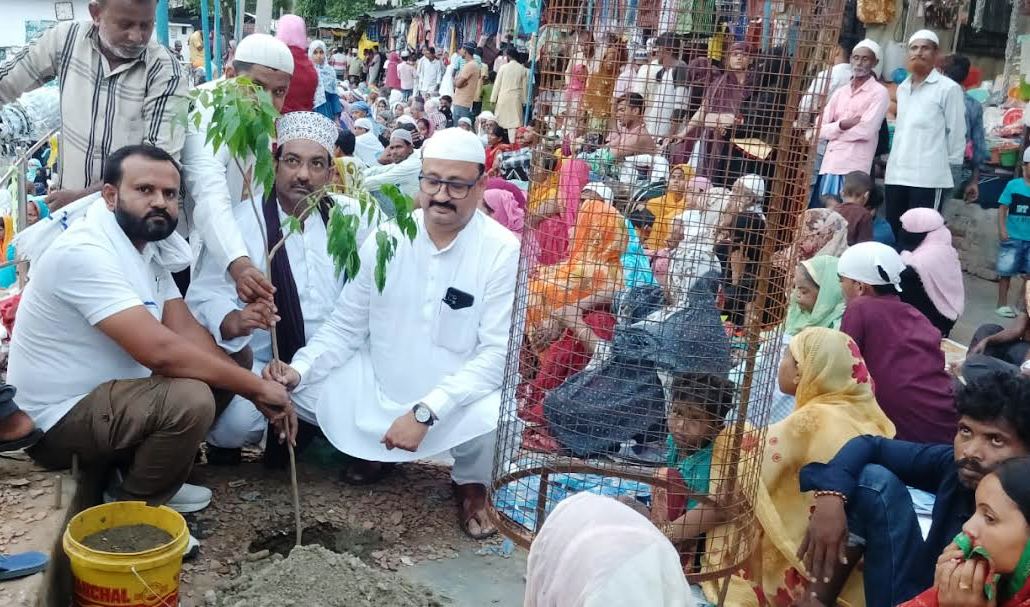 पैगंबर साहब के जन्म दिवस के पूर्व संध्या पर किछौछा दरगाह में वृक्षारोपण, पौधे लगाने की अपील