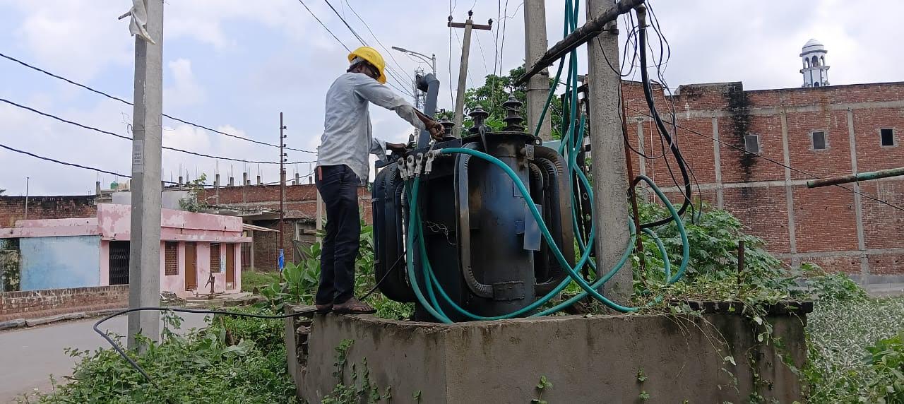 मरम्मत कार्य के कारण सवा सौ गांवों में साढ़े चार घंटे गुल रही बिजली