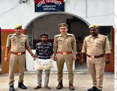 बसखारी : एक किलो 100 ग्राम गांजा संग एक आरोपी गिरफ्तार, एनडीपीएस एक्ट में भेजा गया जेल