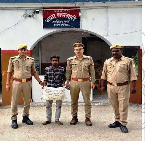 बसखारी : एक किलो 100 ग्राम गांजा संग एक आरोपी गिरफ्तार, एनडीपीएस एक्ट में भेजा गया जेल