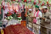 मुसाब अजीम ने सूफी संत हक्कानी शाह के 251 वें सालाना उर्स में मुसाब अजीम ने की शिरकत, बिहार विधानसभा चुनाव में इंडिया गठबंधन की जीत के लिए दुआएं