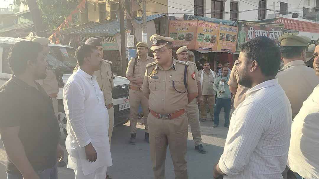 बसखारी : अंबेडकर जयंती पर निकलने वाले जुलूस की डीआईजी ने जानकारी हासिल की