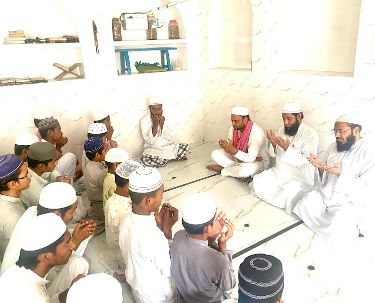 छठवीं बरसी पर खूब याद किए गए पूर्व विधायक अजीमुलहक पहलवान, सपा कार्यकर्ताओं के लिए मजबूत इरादों के लिए आयरन मैन की तरह थी इस विधायक की खास शोहरत व पहचान, 05 मई 2020 को हुआ था निधन