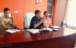 किछौछा नगर पंचायत में प्रशासन ने की महत्वपूर्ण बैठक: किछौछा दरगाह के सभी गेस्ट हाउस संचालक रजिस्ट्रेशन कराएं: एसडीएम टांडा, सराय अधिनियम 1867 अथवा उप्र बेड एंड ब्रेक फास्ट ( बीएंडबी ) एवं होम स्टे नीति 2025 के तहत हो रजिस्ट्रेशन