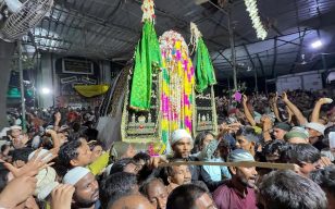 संसार के कोने-कोने से जो लेकर मनोवत आते है, मखदूम सिद्ध दया कर उनको सफल बनाते हैं: किछौछा दरगाह में 10 मोहर्रम पर एक लाख जायरीनों की मौजूदगी में सुपुर्दे खाक हुए सभी ताजिए