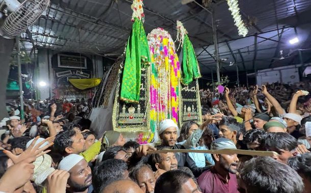 संसार के कोने-कोने से जो लेकर मनोवत आते है, मखदूम सिद्ध दया कर उनको सफल बनाते हैं: किछौछा दरगाह में 10 मोहर्रम पर एक लाख जायरीनों की मौजूदगी में सुपुर्दे खाक हुए सभी ताजिए