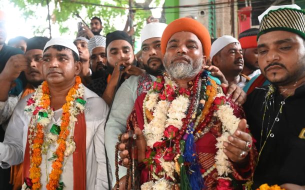 उर्स पर निकला फोकराओं का जुलूस, मलंग शाह के सज्जादानशीन आलम शाह ने रसूमात की अदायगी की, लंगर का भी हुआ वितरण