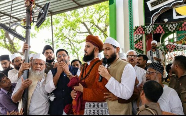 900 वर्ष पुराना खिरका पहन कर सज्जादानशीन मोहिउद्दीन अशरफ ने रसूमात अदायगी की, हुई विशेष दुआएं, बिहार व यूपी के मंत्री उर्स में हुए शामिल