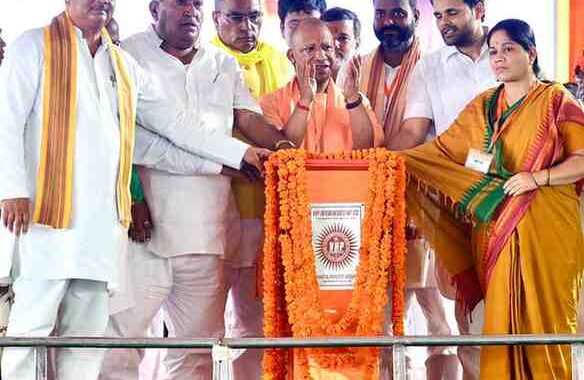 अंबेडकरनगर में सीएम योगी का विपक्ष पर हमला