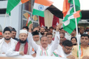 देशभक्ति के रंग में रंगा बसखारी, पूर्व डिप्टी सीएम दिनेश शर्मा तिरंगा यात्रा में हुए शामिल, समाजसेवी अजीज मियां ने किया स्वागत