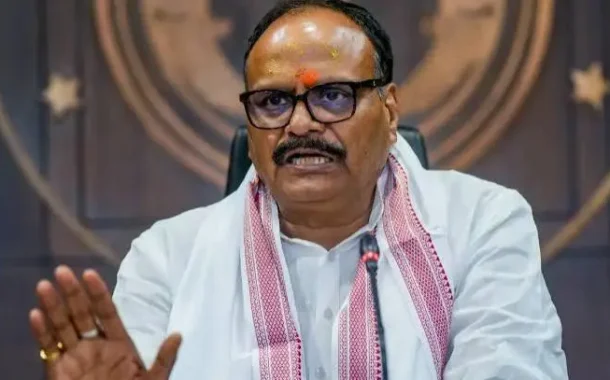 यूपी में मरीजों की अनदेखी पर बड़ा एक्शन, 26 डॉक्टर बर्खास्त
